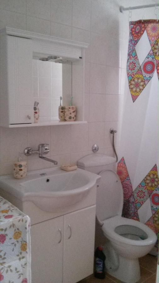 Holiday House Popovic Sućuraj Екстериор снимка