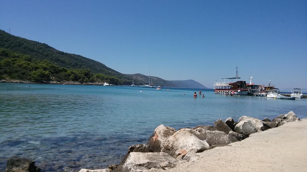 Holiday House Popovic Sućuraj Екстериор снимка