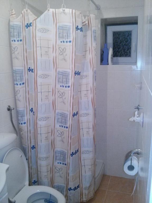 Holiday House Popovic Sućuraj Екстериор снимка
