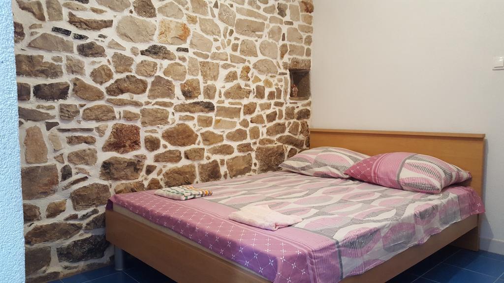 Holiday House Popovic Sućuraj Екстериор снимка