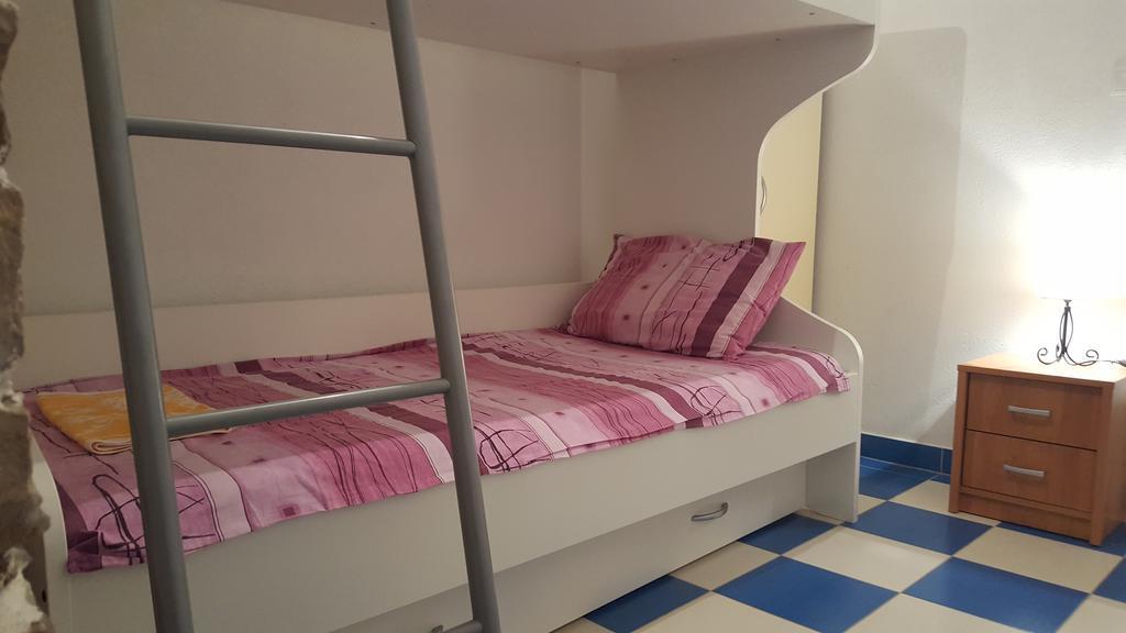 Holiday House Popovic Sućuraj Екстериор снимка